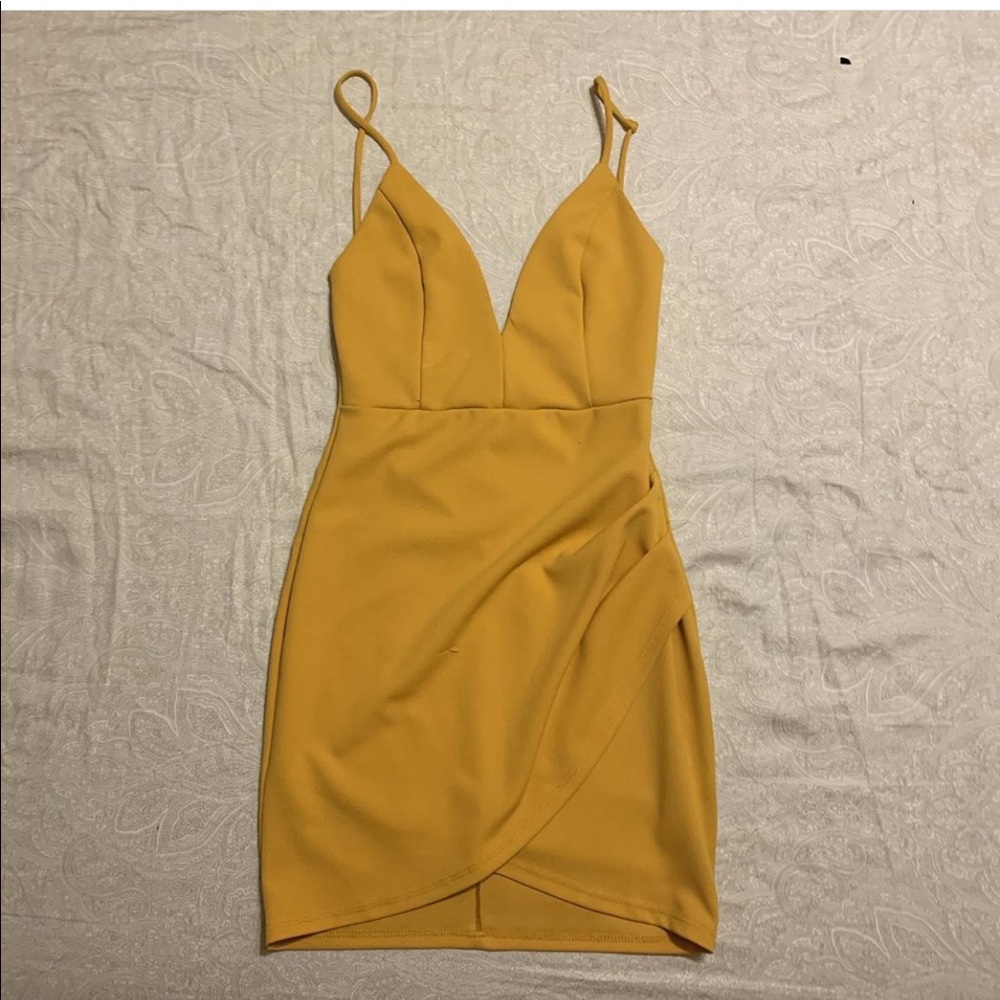 Dress - Picture 2 of 2